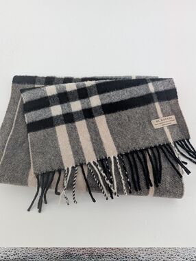 Burberry Cashmere Scarf In Giant Check Fringe